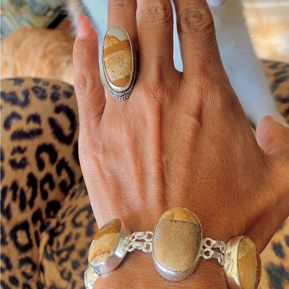 Sold out - Picture 2 of 12